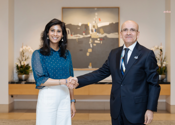 IMF Başkan Yardımcısı Gita Gopinath, Hazine ve Maliye Bakanı Mehmet Şimşek. | IMF