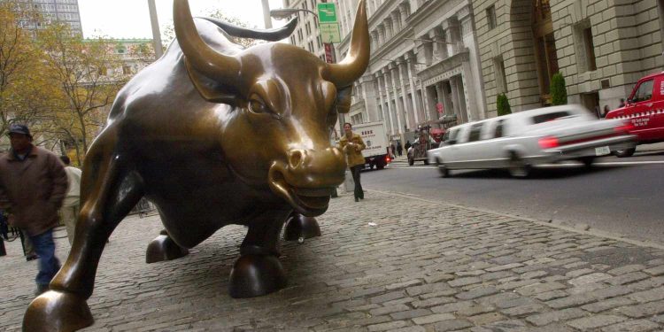 Dow Jones endeksi ilk kez 40.000 puanı aştı