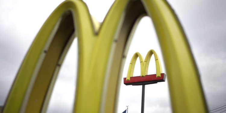 Luke Sharrett / Bloomberg