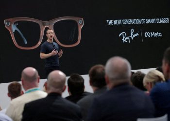 Meta CEO'su Mark Zuckerberg, Nisan 2023, Ray-Ban Meta tanıtım etkinliği. | Fotoğraf: Carlos Barria / Reuters