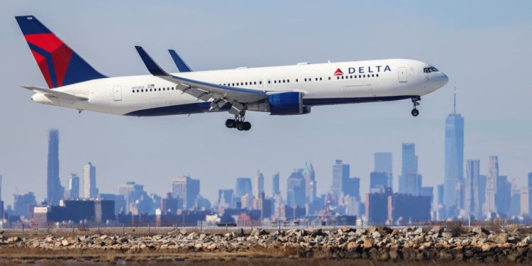 Delta Air Lines COO’su Mike Spanos, görevinden ayrılıyor