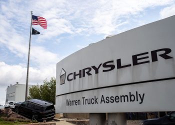 Stellantis 2.450 çalışanını işten çıkarıyor