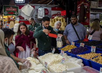 Moe Zoyari / Bloomberg