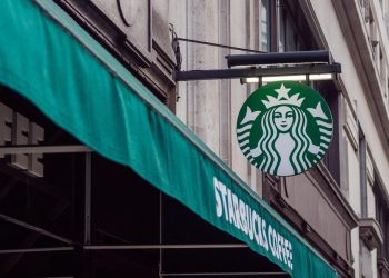 Starbucks, MENA’da süt alternatifi ürünlerden ek ücret almayacak